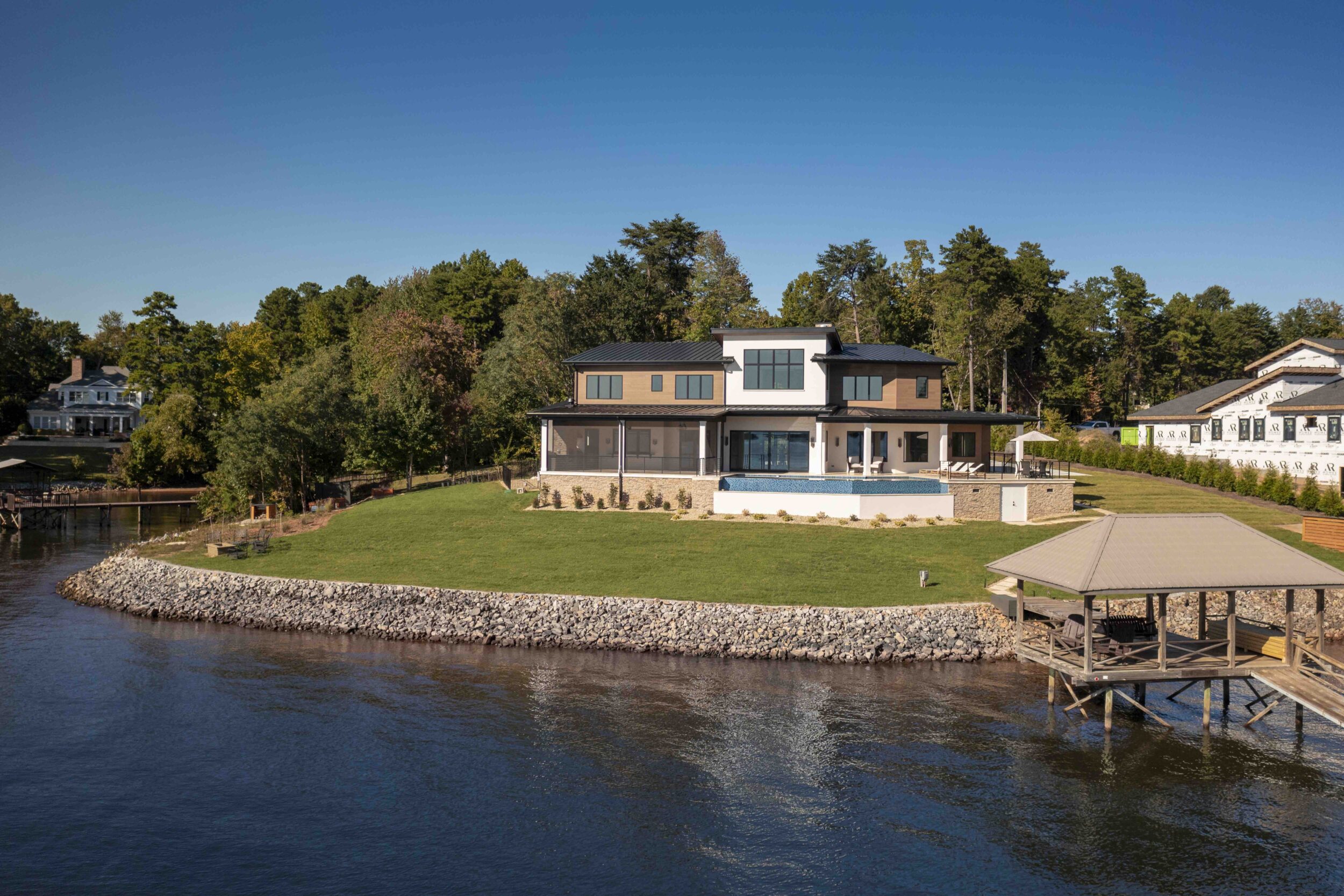 Custom Lakehome Views We(1)