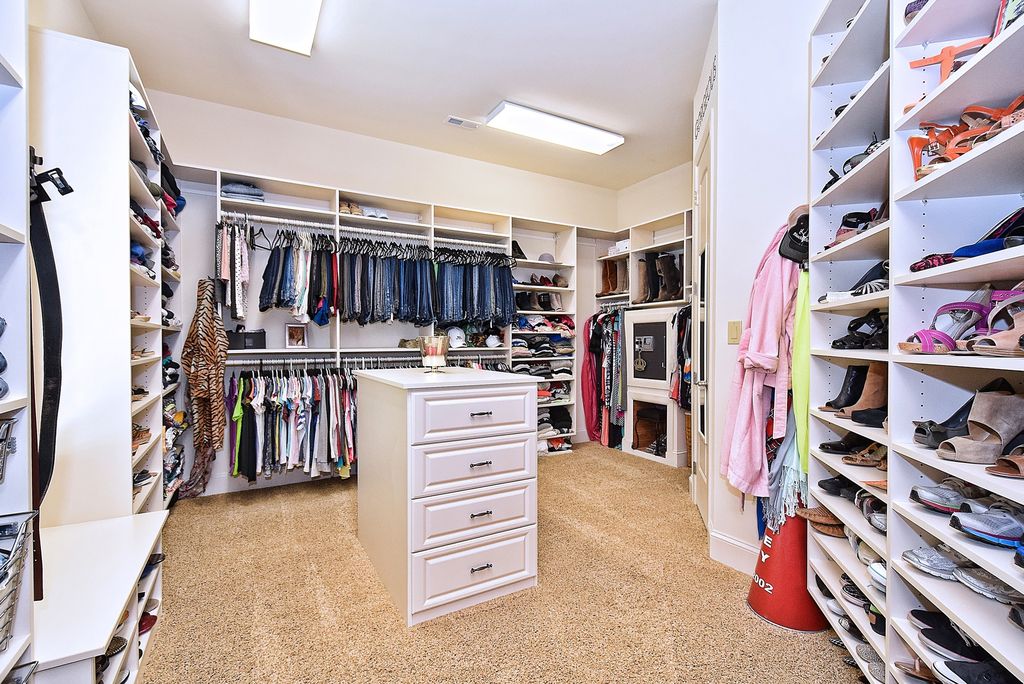 Large Walk In Closet