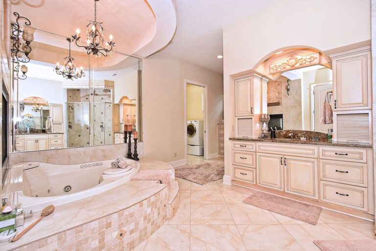 Luxury Master Bathroom